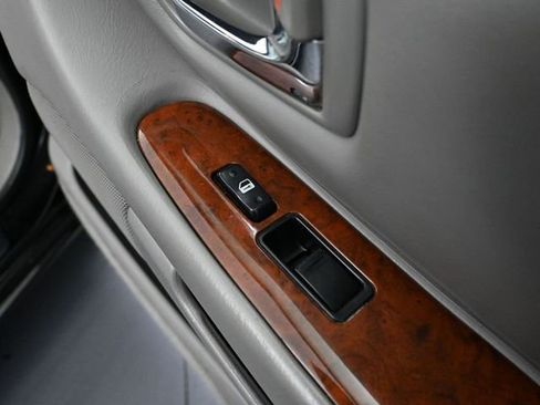 Used 2002 Toyota Avalon XL image 42