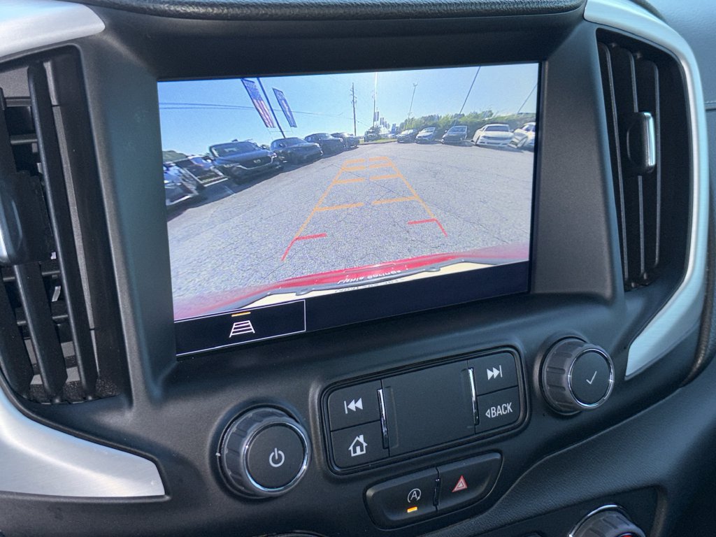 Used 2022 GMC Terrain SLE w/ Driver Convenience Package FWD image 3