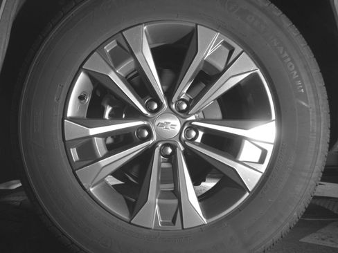 Used 2025 Chevrolet Equinox LT FWD image 17