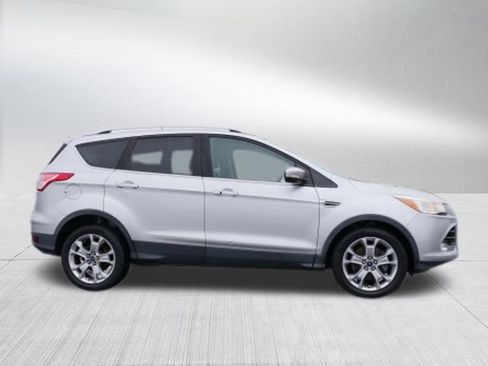 Used 2015 Ford Escape Titanium image 2