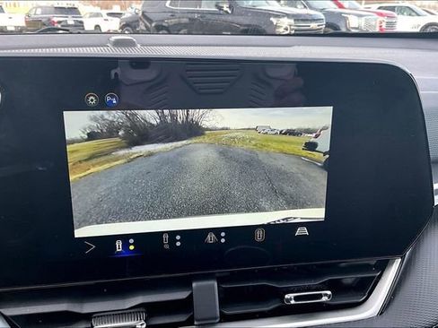 Used 2025 Chevrolet Equinox LT w/ Convenience Package II image 14