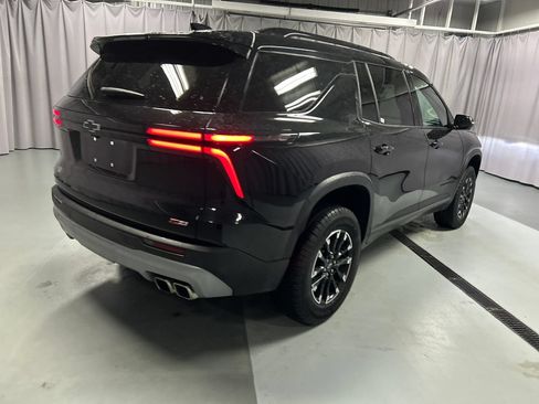 Used 2024 Chevrolet Traverse Z71 w/ LPO, Floor Liner Package AWD/4WD image 7