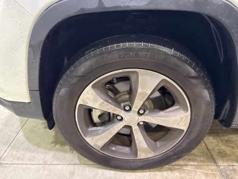 Used 2020 Jeep Cherokee Limited image 22