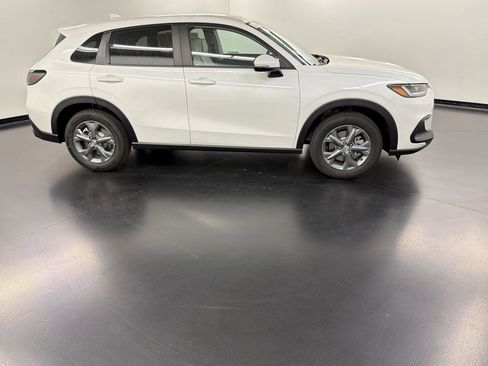 New 2027 Honda HR-V LX image 8