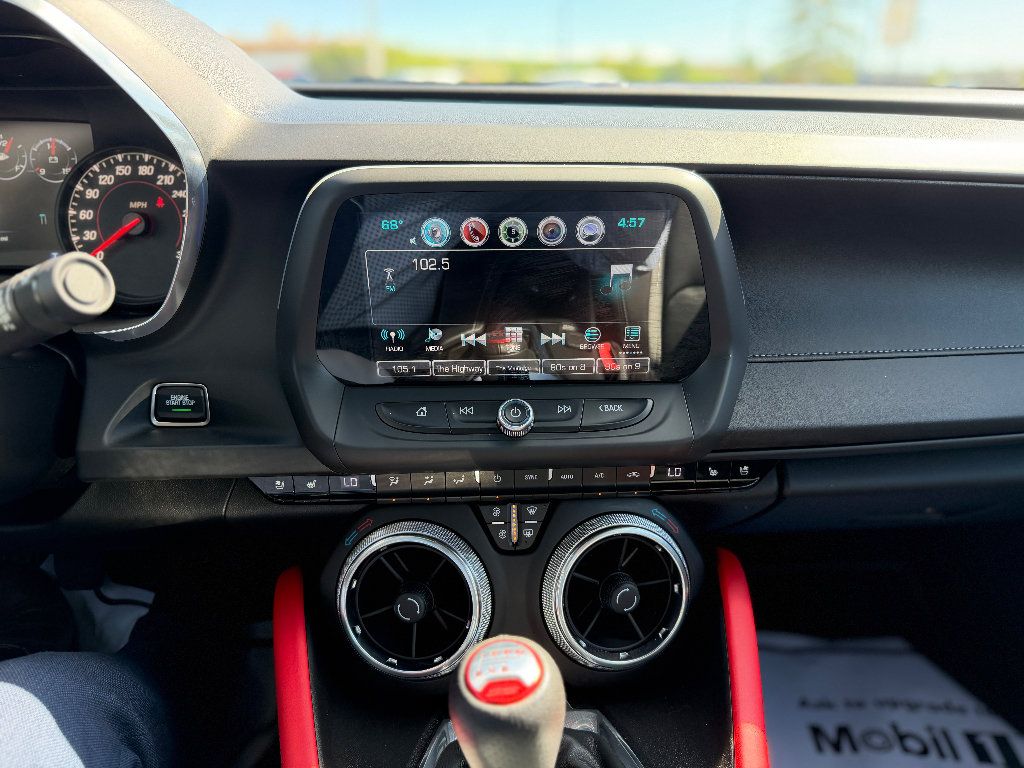 Used 2018 Chevrolet Camaro SS w/ LPO, Ground Effects Package RWD image 9