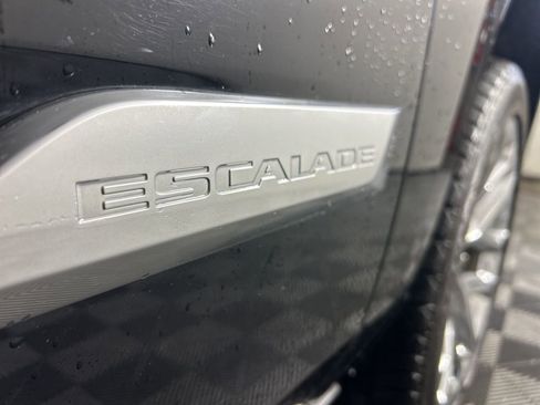 Used 2017 Cadillac Escalade ESV Premium Luxury image 5