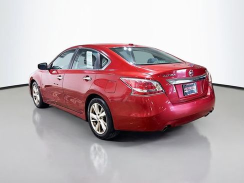 Used 2015 Nissan Altima 2.5 SV w/ Convenience Package FWD image 8