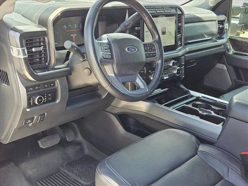 Used 2023 Ford F250 Lariat w/ Lariat Ultimate Package AWD/4WD image 11