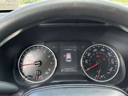 Used 2020 Toyota RAV4 LE FWD image 6