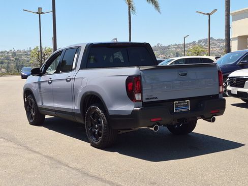 New 2026 Honda Ridgeline Black Edition image 9
