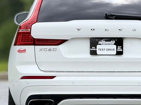 Used 2019 Volvo XC60 T5 R-Design w/ Protection Package Premier FWD image 16