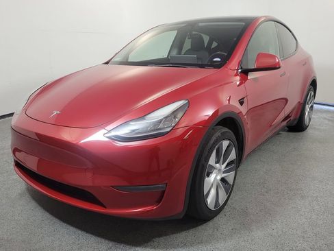 Used 2023 Tesla Model Y Long Range AWD/4WD image 3