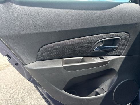 Used 2014 Chevrolet Cruze LT FWD image 25