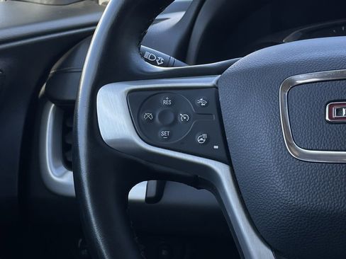 Used 2024 GMC Terrain SLT image 15