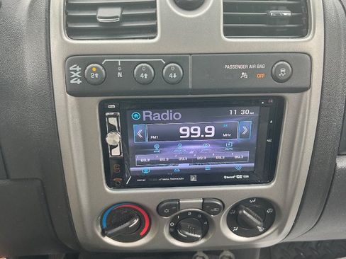 Used 2011 Chevrolet Colorado LT AWD/4WD image 10