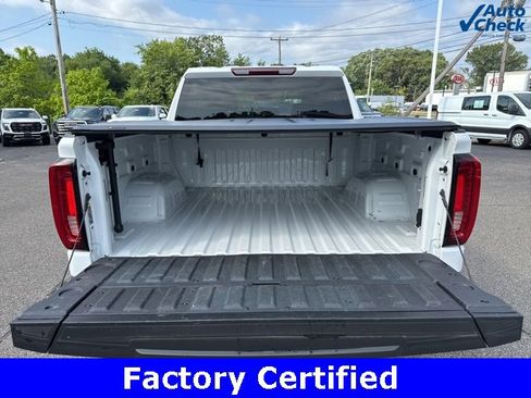 Certified 2022 GMC Sierra 1500 SLT w/ SLT Premium Package image 11