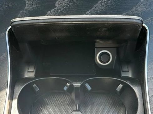 Used 2018 Mercedes-Benz GLC 300 4MATIC image 36