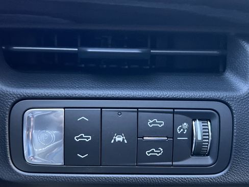 New 2025 GMC Sierra EV Denali image 15