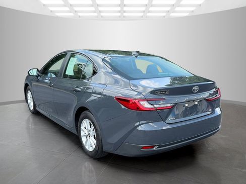 Used 2025 Toyota Camry LE FWD image 4