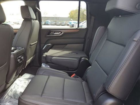New 2026 GMC Yukon XL Denali w/ Sun & Power Step Package AWD/4WD image 11