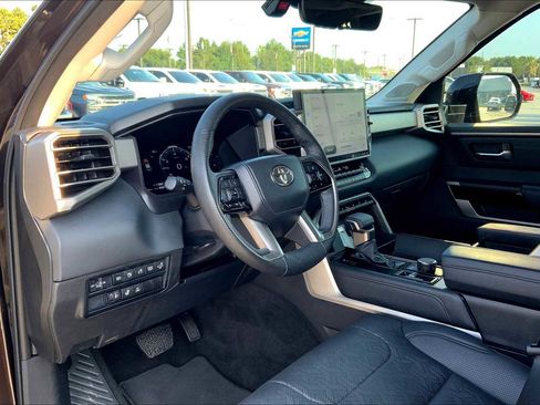 Used 2023 Toyota Sequoia Limited image 17