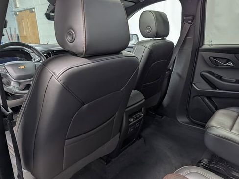 Certified 2023 Chevrolet Traverse High Country image 15