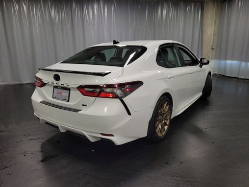 Used 2024 Toyota Camry SE FWD image 8