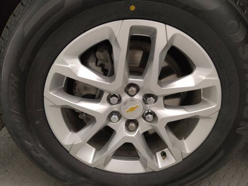 Used 2022 Chevrolet Traverse LS image 31