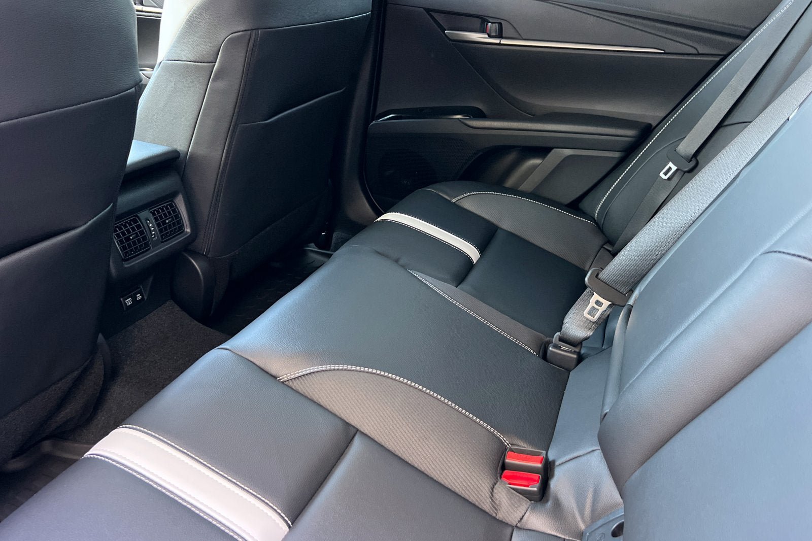 New 2026 Toyota Camry SE FWD image 10