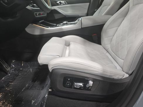Used 2024 BMW X5 xDrive40i w/ Executive Package AWD/4WD image 21