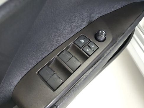 Used 2022 Toyota Camry LE AWD/4WD image 19