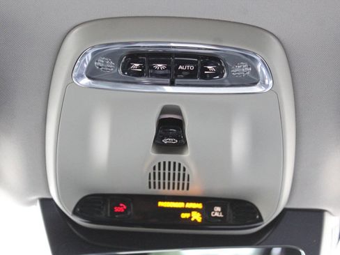 Used 2016 Volvo XC90 T6 Momentum image 27