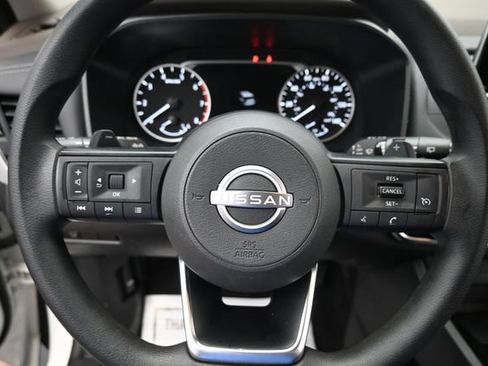 Used 2023 Nissan Rogue S AWD/4WD image 14