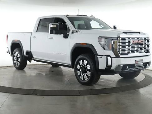 Used 2026 GMC Sierra 2500 Denali w/ Denali Reserve Package AWD/4WD image 2