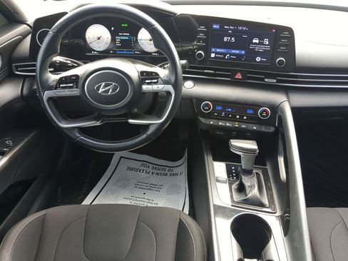 Used 2021 Hyundai Elantra SEL w/ Convenience Package image 41