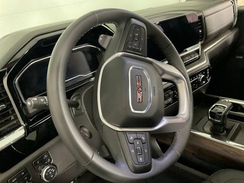 Used 2024 GMC Sierra 1500 SLT w/ SLT Premium Plus Package AWD/4WD image 23