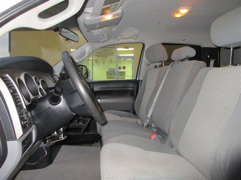 Used 2010 Toyota Tundra 4x4 Double Cab image 14