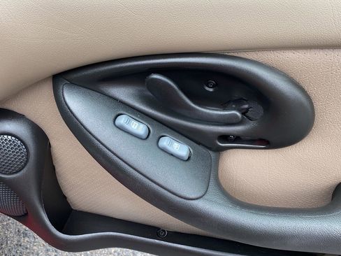 Used 2001 Pontiac Firebird Convertible w/ 3800 Performance Pkg image 17