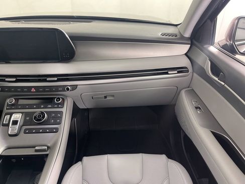 Used 2024 Hyundai Palisade SEL w/ Premium Package image 15