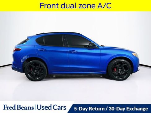 Used 2022 Alfa Romeo Stelvio Veloce AWD/4WD image 10