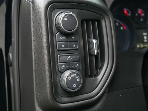 Used 2019 Chevrolet Silverado 1500 Custom Trail Boss w/ Custom Convenience Package AWD/4WD image 20