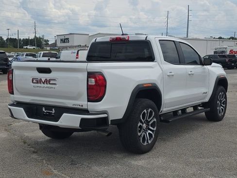 Used 2024 GMC Canyon AT4 w/ AT4 Premium Package AWD/4WD image 5