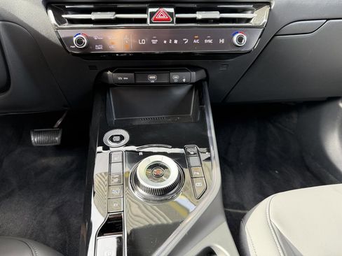 Used 2024 Kia Niro EX w/ EX Cold Weather Package image 23