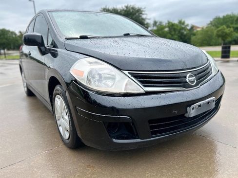 Used 2011 Nissan Versa 1.8 S FWD image 4