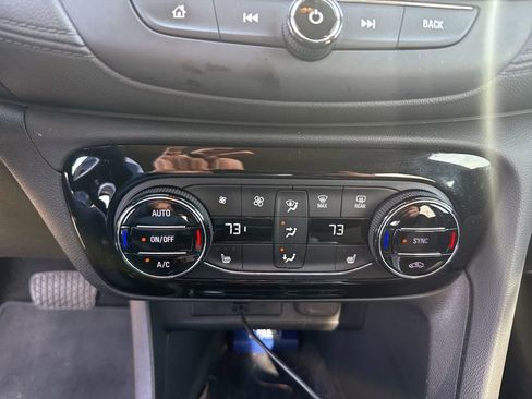 Used 2022 Buick Encore GX Select w/ Sport Touring Package image 14