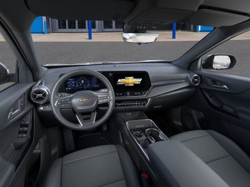 New 2026 Chevrolet Equinox LT w/ Convenience Package II image 16