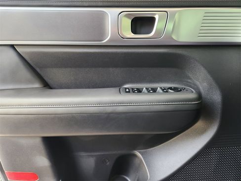 Used 2025 Hyundai Santa Fe SEL image 22