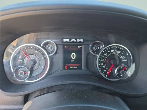 Used 2024 RAM 3500 Big Horn AWD/4WD image 17