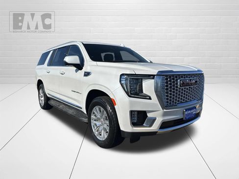 Used 2024 GMC Yukon XL Denali AWD/4WD image 2