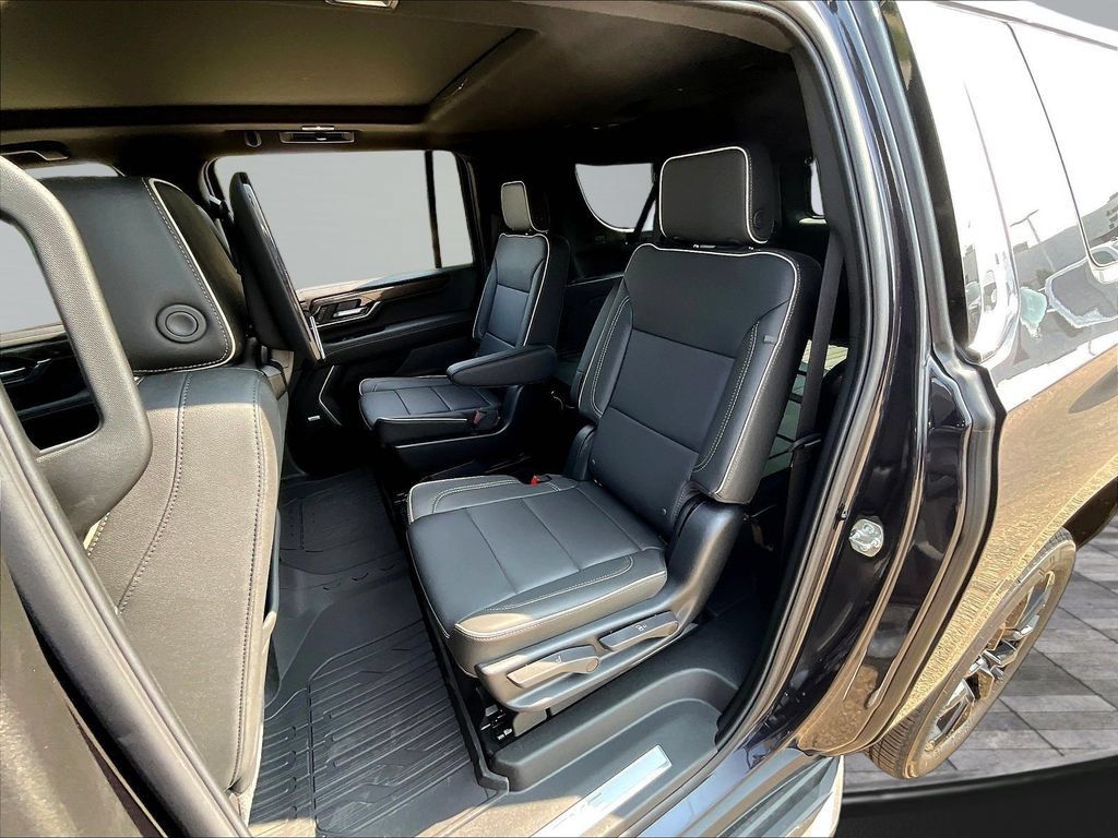 New 2026 GMC Yukon XL Elevation w/ Elevation Premium Package AWD/4WD image 29